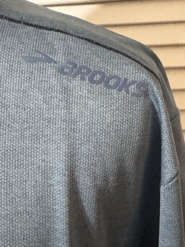 Brooks Men’s Large Storm Blue Running Athletic Short Sleeve Shirt gallery