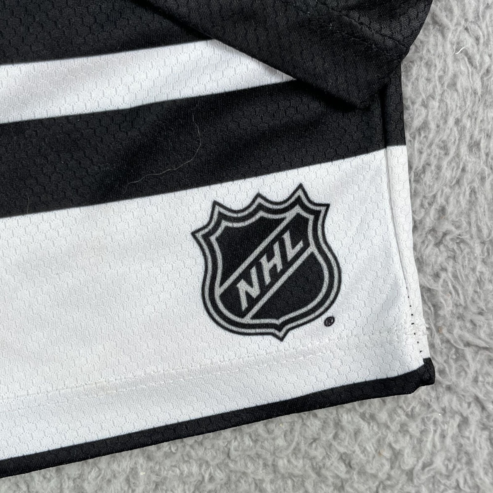 Truly Hard Seltzer Black & White Jersey Sz Medium gallery