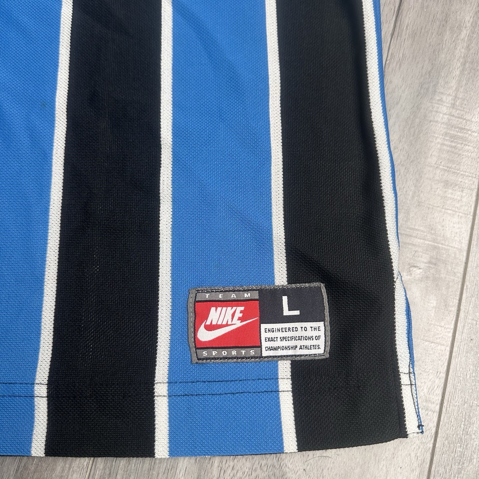 ⚽️ VINTAGE 90s STRIPED NIKE BLUE BLACK WHITE SPORTS JERSEY SIZE LARGE ⚽️ gallery