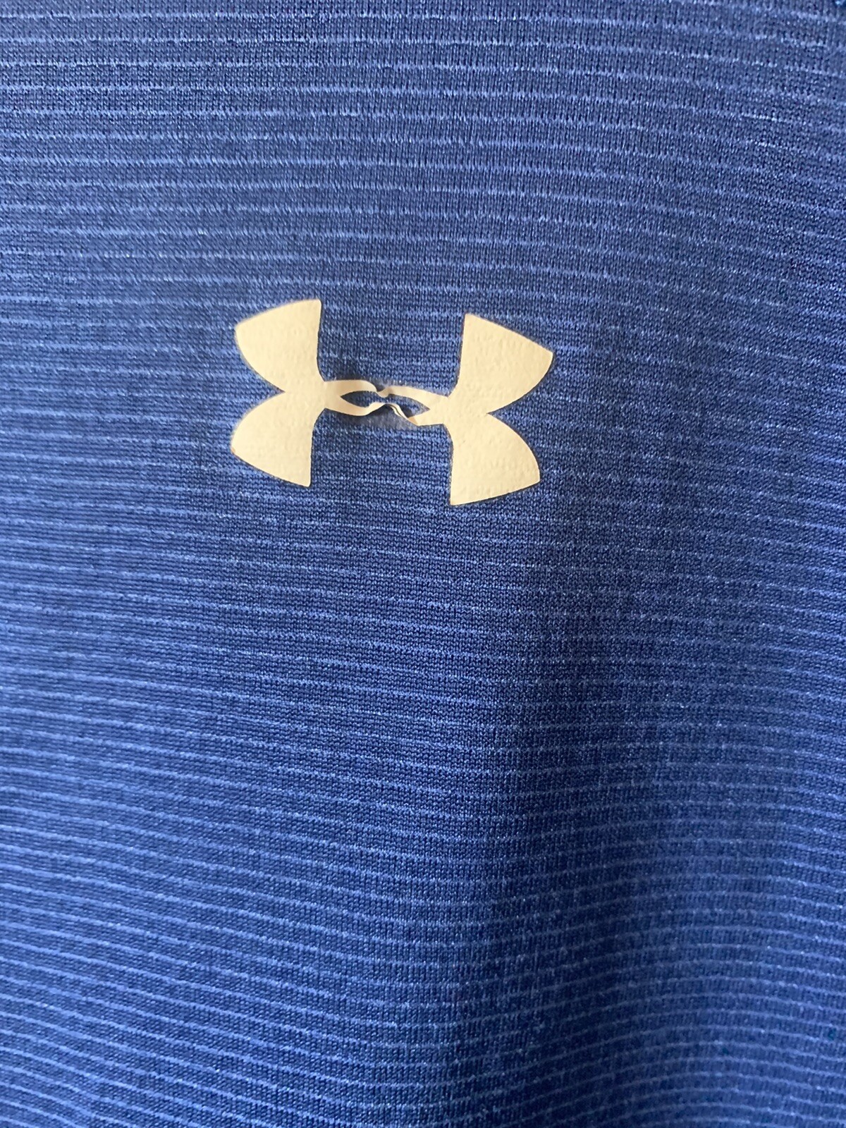 Under Armour Athletic Tee Size Medium gallery