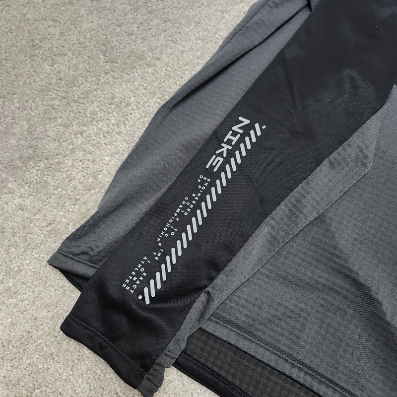 Nike Men Medium Winterized Running Half Zip Anthracite Black HV2671-060 gallery