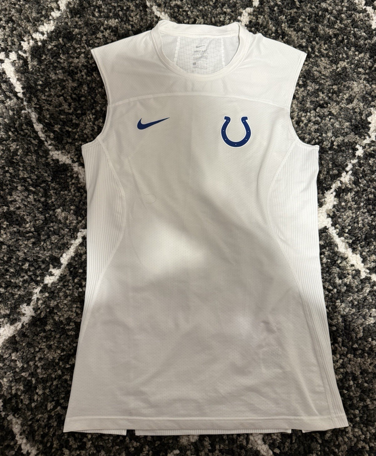 Nike Pro Hypercool Men’s L White Compression Sleeveless Tank NFL Colts TEAM gallery