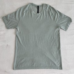 Lululemon Metal Vent Tech Short Sleeve M Shirt Men’s Sage Green Gray Athletic