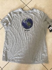 Men’s 2XL Nike Cv1073-063 World Ball Earth Basketball T-Shirt Gray D-fit Gray