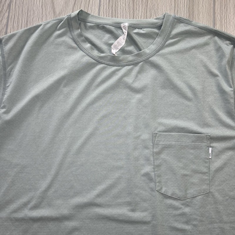 Vuori Tradewind Performance Tee Men’s L Gym Workout Training Pocket Shirt Blue gallery