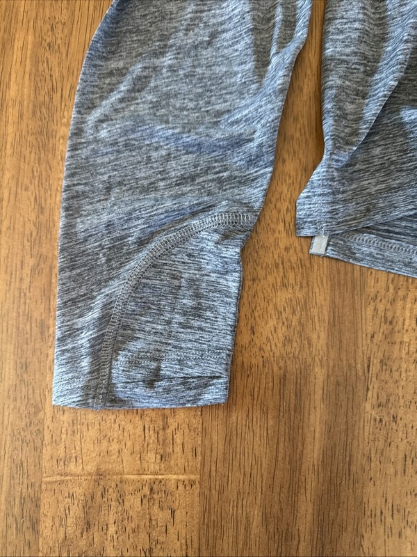 Ultimate Direction Men’s Grey Long Sleeve Running Shirt gallery