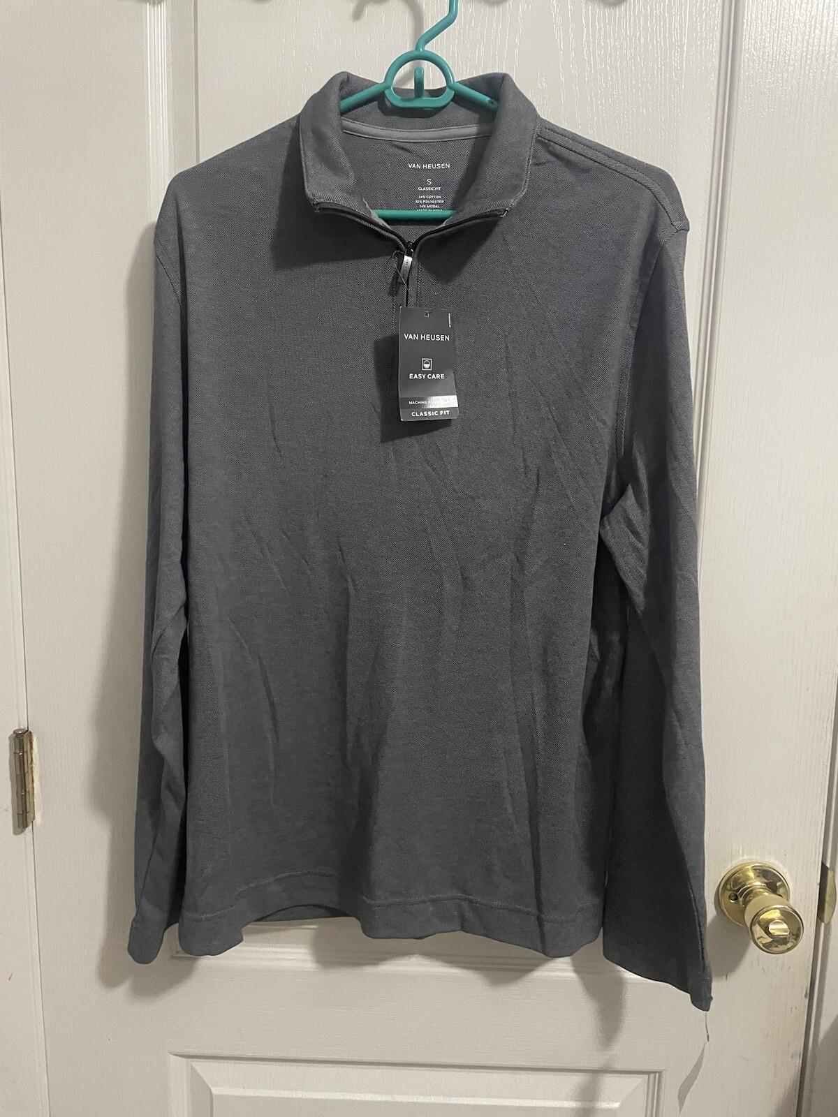 Van Heusen Men's Long Sleeve Shirt Size Small 1/4 Zip New With Tags gallery