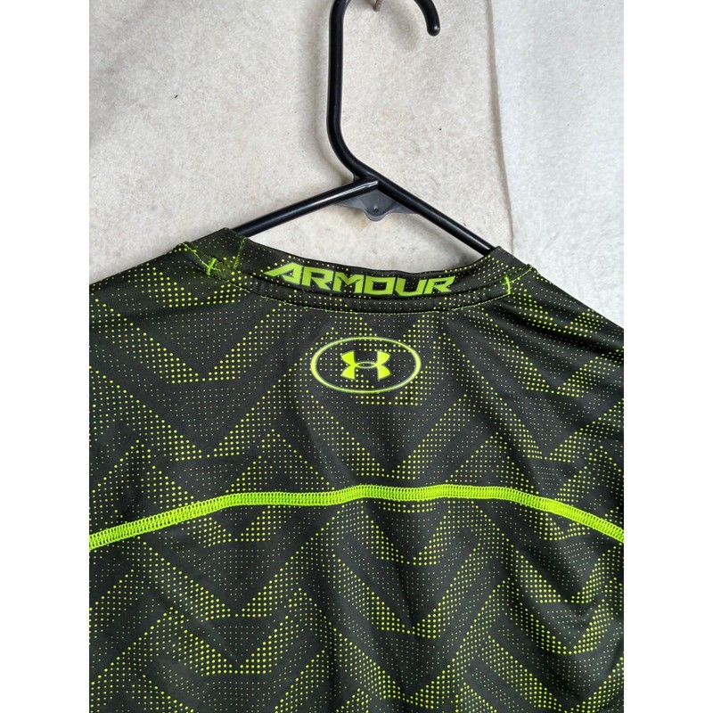 Under Armour ColdGear Compression Shirt Mens Small Black Neon Green Chevron LS gallery