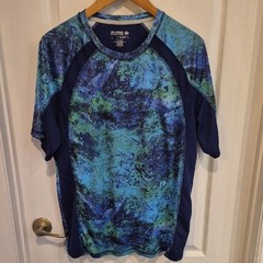 Reel Legends Men’s Blue and Green Freeline Shirt In Size Large