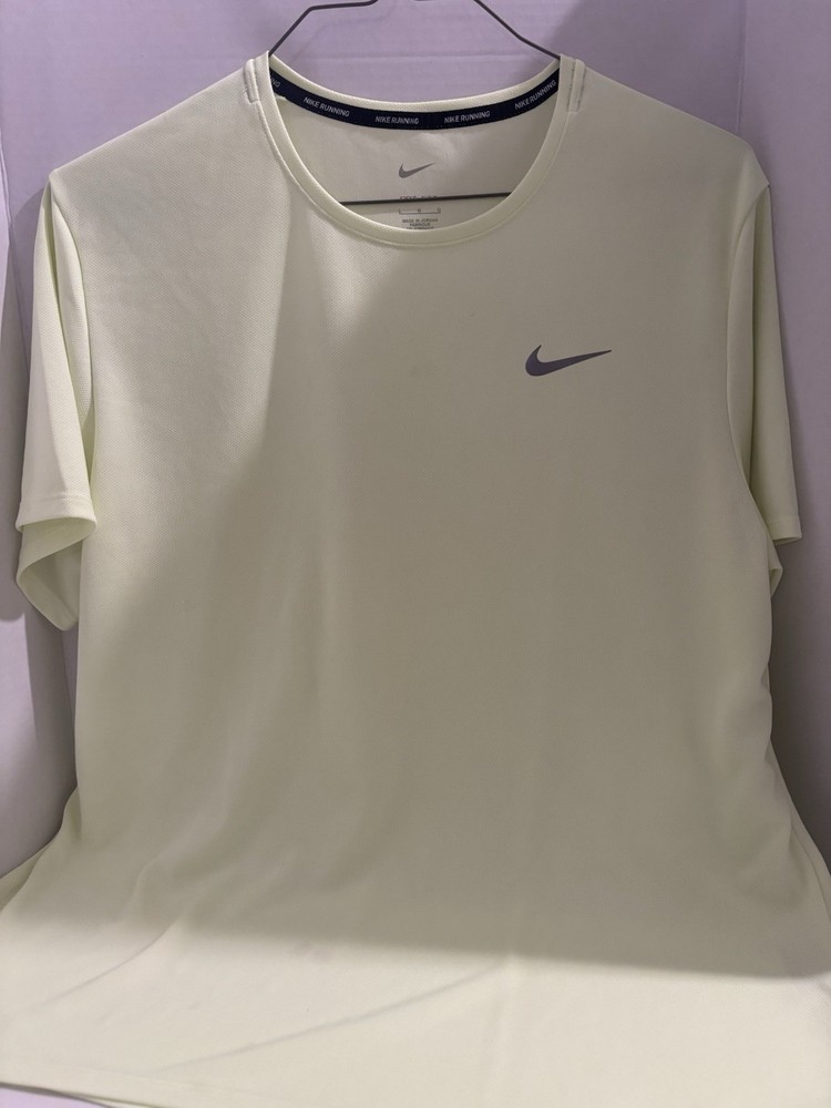Nike Running T-Shirt Light Yellow Men's L Short Sleeve Lightweight
