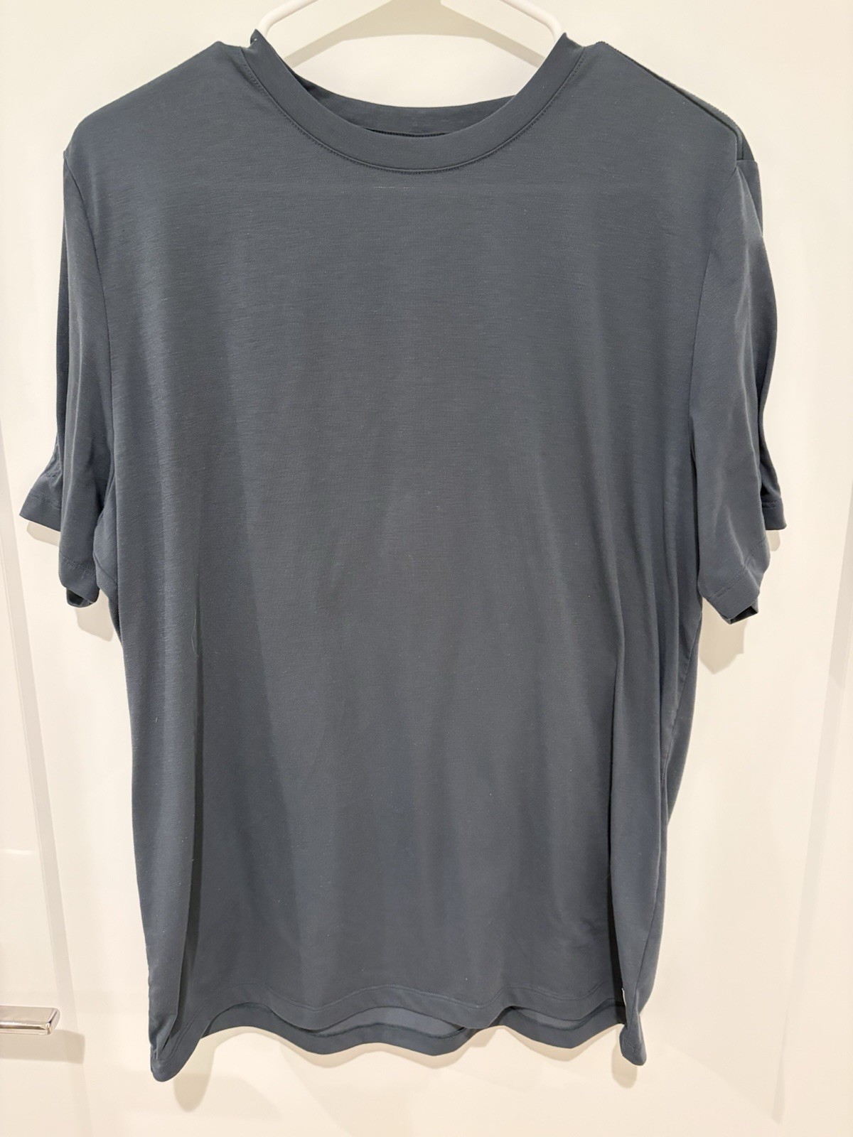 Vuori Mens Current Tech Short Sleeve T Shirt Smoked Beryl (GrayGreen) Size Large gallery