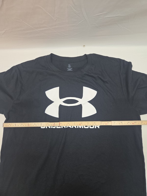 men's black Under Armour t-shirt size large gallery