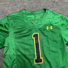 Under Armour Football Jersey Mens Size Medium Green Notre Dame Fighting Irish 1