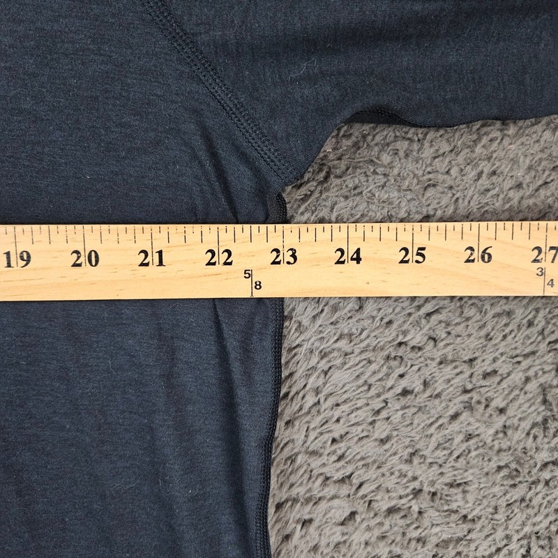 Vuori Pullover Mens XL Ease Performance Half Zip Athletic Running Shirt Company gallery