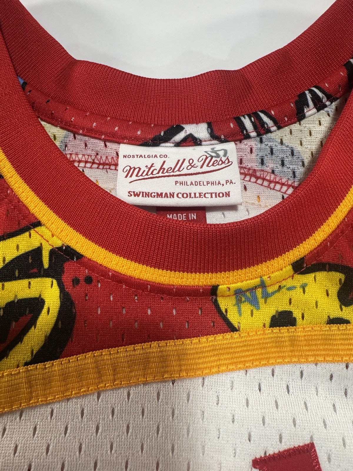 MENS MITCHELL & NESS SLAP STICKER SWINGMAN JERSEY HAWKS 1986 DOMINIQUE WILKINS gallery