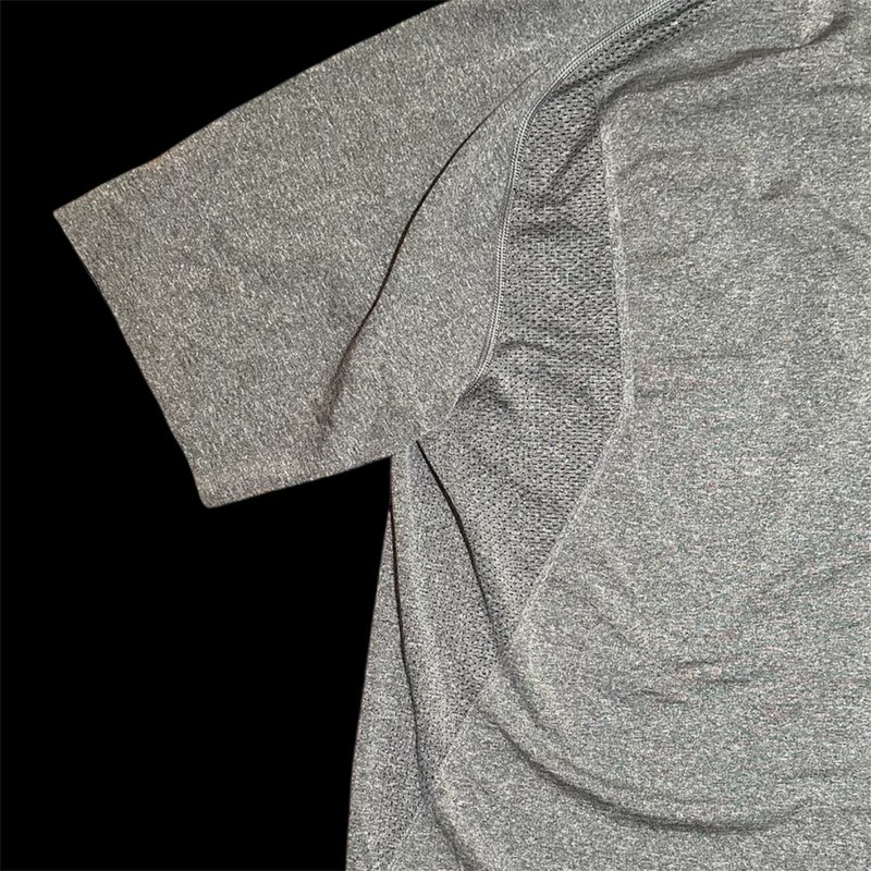 Lululemon Metal Vent Tech Athletic Performance Gray Mens Polo Shirt Size M gallery