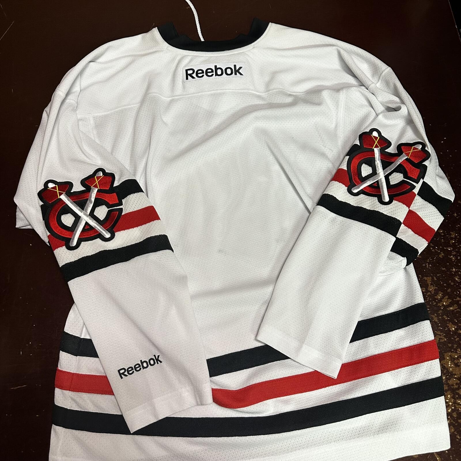 Chicago Blackhawks 2015 Winter Classic white mens Reebok hockey Jersey Sz Small gallery