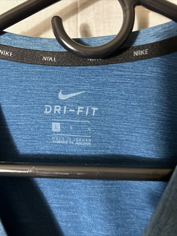Nike Men’s Short Sleeve Shirt Dry Fit Size Large Logo On Front Blue Athletic L gallery