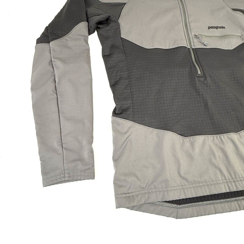 Patagonia Men's Long-Sleeved R1 Field 1/4-Zip Size Small Black And Gray gallery