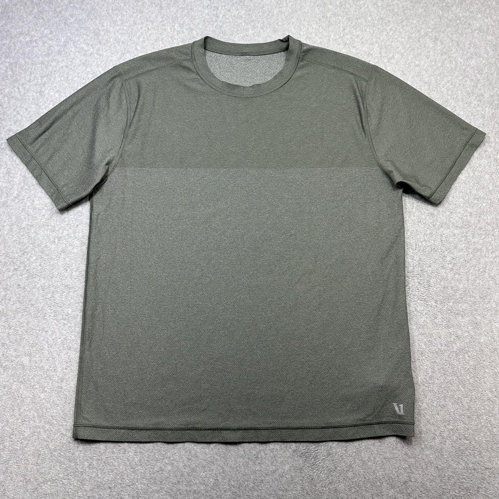 Vuori Grandview Tech Tee Shirt Mens XL Green Short Sleeve Performance Athletic gallery