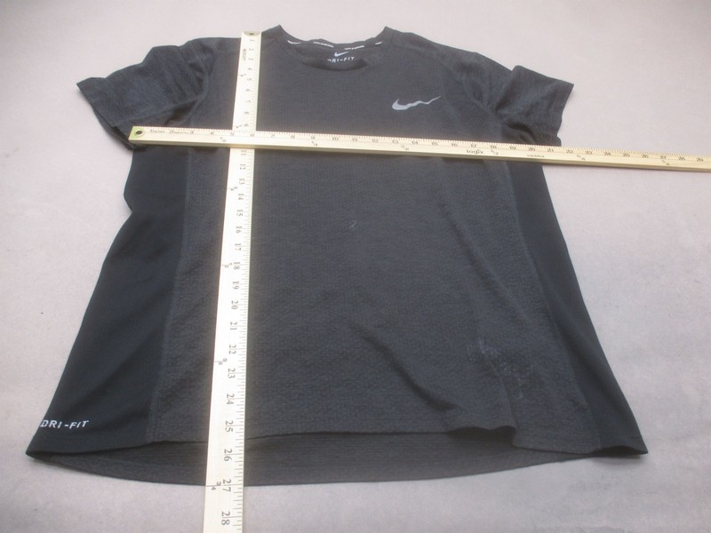 Nike Size L Men Gray Short Sleeve Crew Neck Logo Dri Fit Activewear TShirt 548 gallery