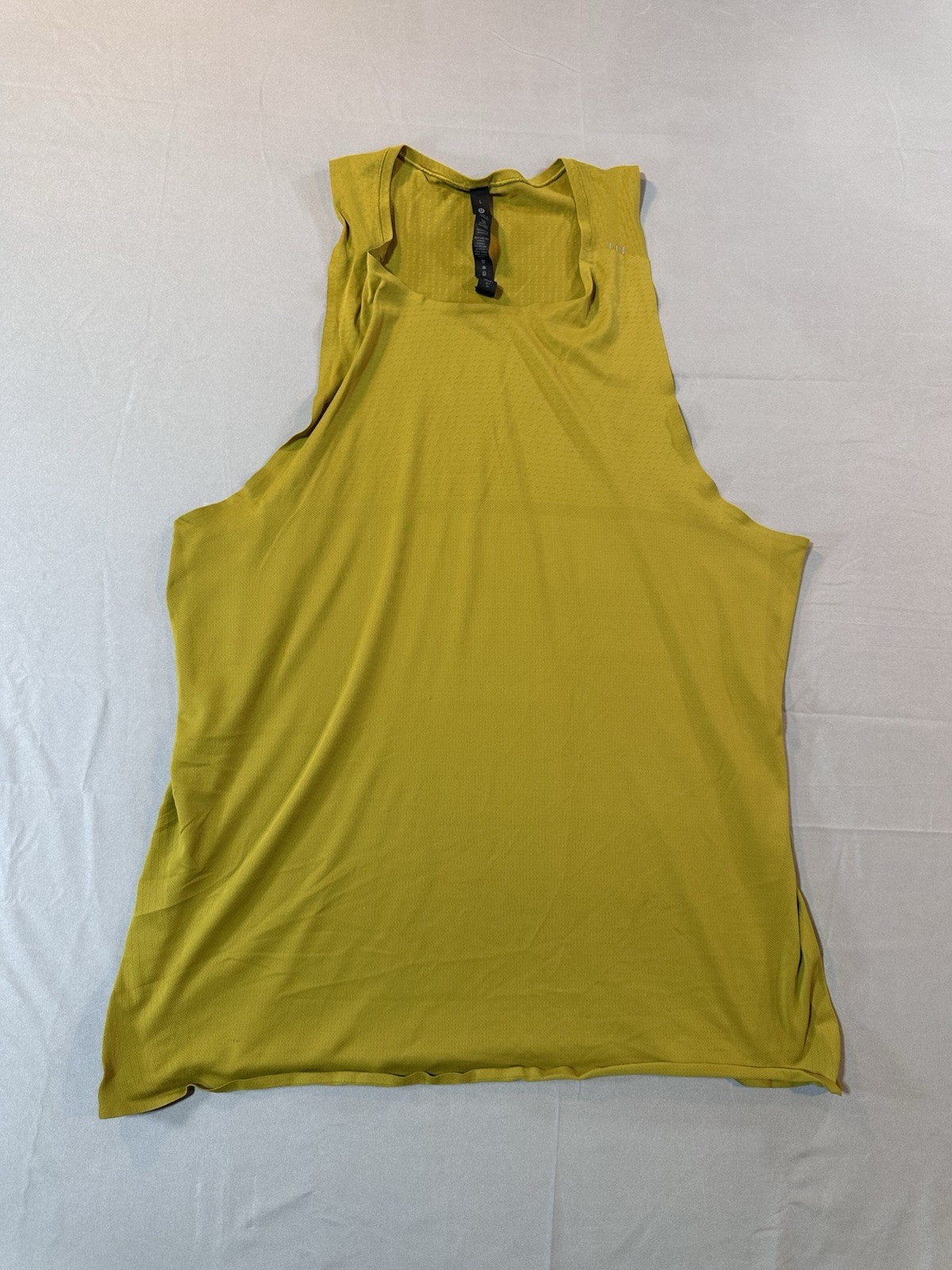 Lululemon Men’s Fast & Free Classic Fit Singlet Tank. LM3CQFS, Size L, Yellow gallery