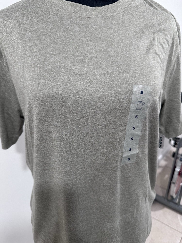 Old Navy Active Go-Dry T-Shirt Men's Small