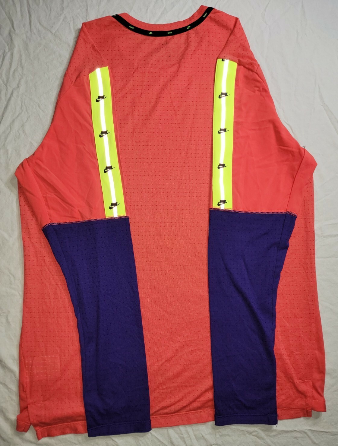 NIKE BREATHE WILD RUN MEN'S RUNNING DRI FIT LONG SLEEVE Size L. BV5590-850 gallery