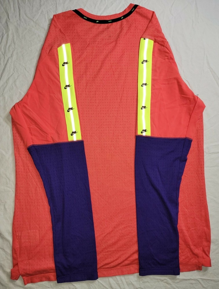 NIKE BREATHE WILD RUN MEN'S RUNNING DRI FIT LONG SLEEVE Size L. BV5590-850