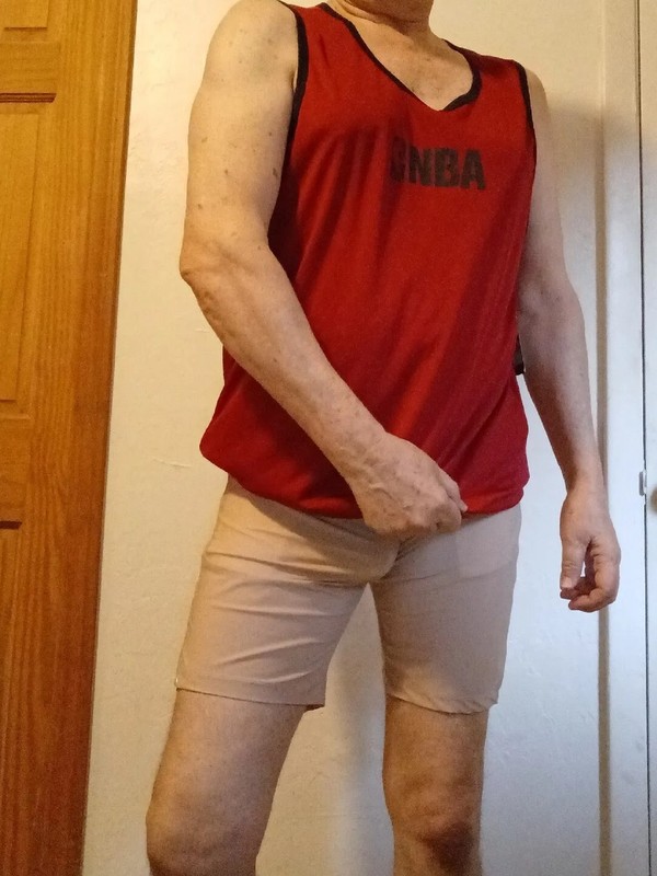 NBA Basketball Sleeveless Shirt Tank Top XL Red NWT gallery