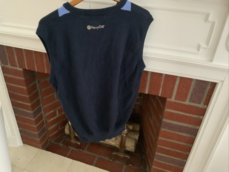 PERRY GOLF BY GLEN MUIR ARGYLE SWEATER VEST SIZE LARGE BLUE AND BEIGE gallery
