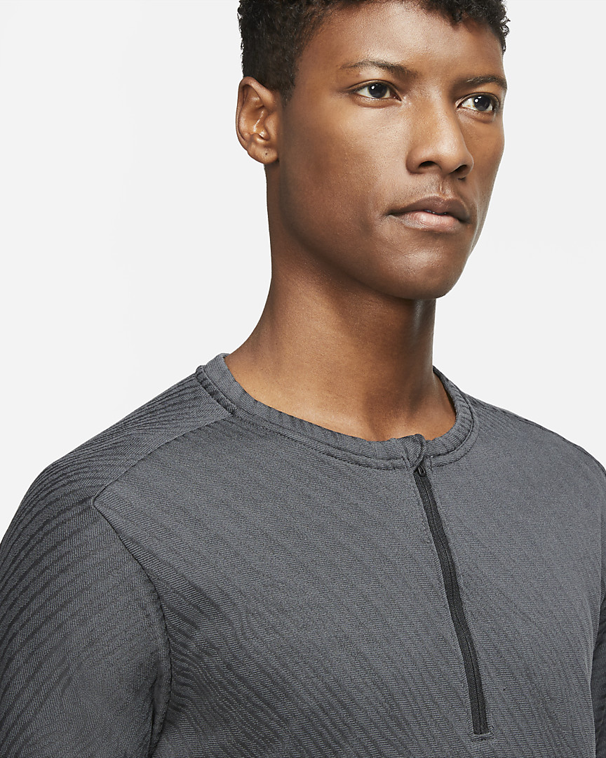 CZ9056-010 NWT Men's Nike Dri-fit element Trail Reflective 1/2 zip Shirt Top gallery