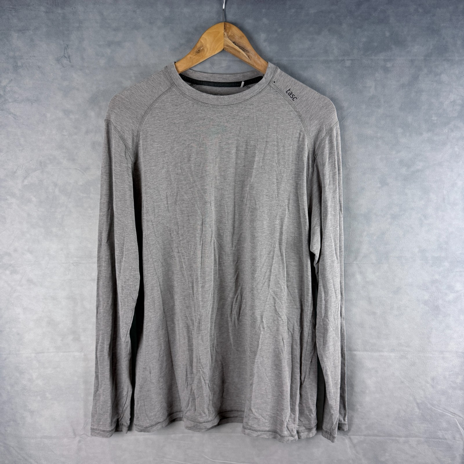 Tasc Shirt Mens Medium Performance Carrollton Lightweight Bamboo Organic Cotton gallery