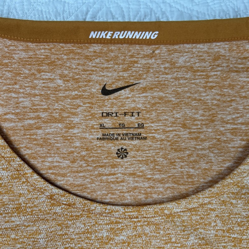 Nike Dri-FIT Rise 365 Men's XL Orange Short Sleeve Running Training Gym Shirt gallery