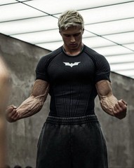 YOUNGLA (SOLD OUT) – 4259 – BATMAN COMPRESSION TEES – BLACK – MEDIUM SHIPPED ✅