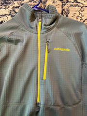 Patagonia Men’s M Gray blue r1 fleece