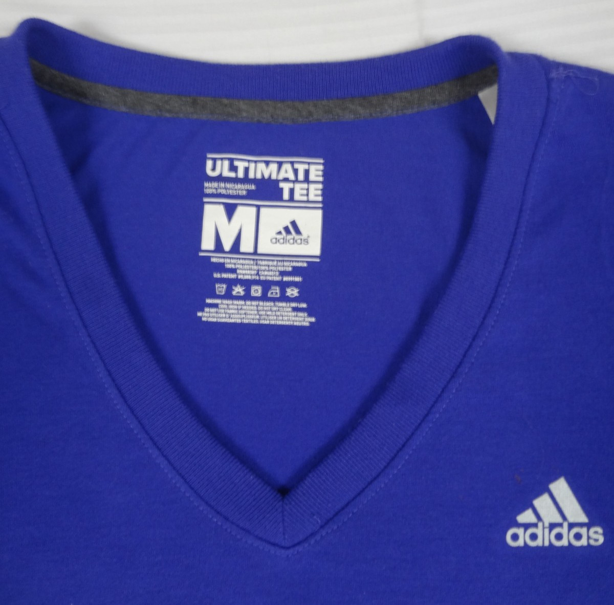 ADIDAS 3 STRIPES LOGO BLUE V-NECK ATHLETIC MEDIUM WOMENS T-SHIRT L14 gallery