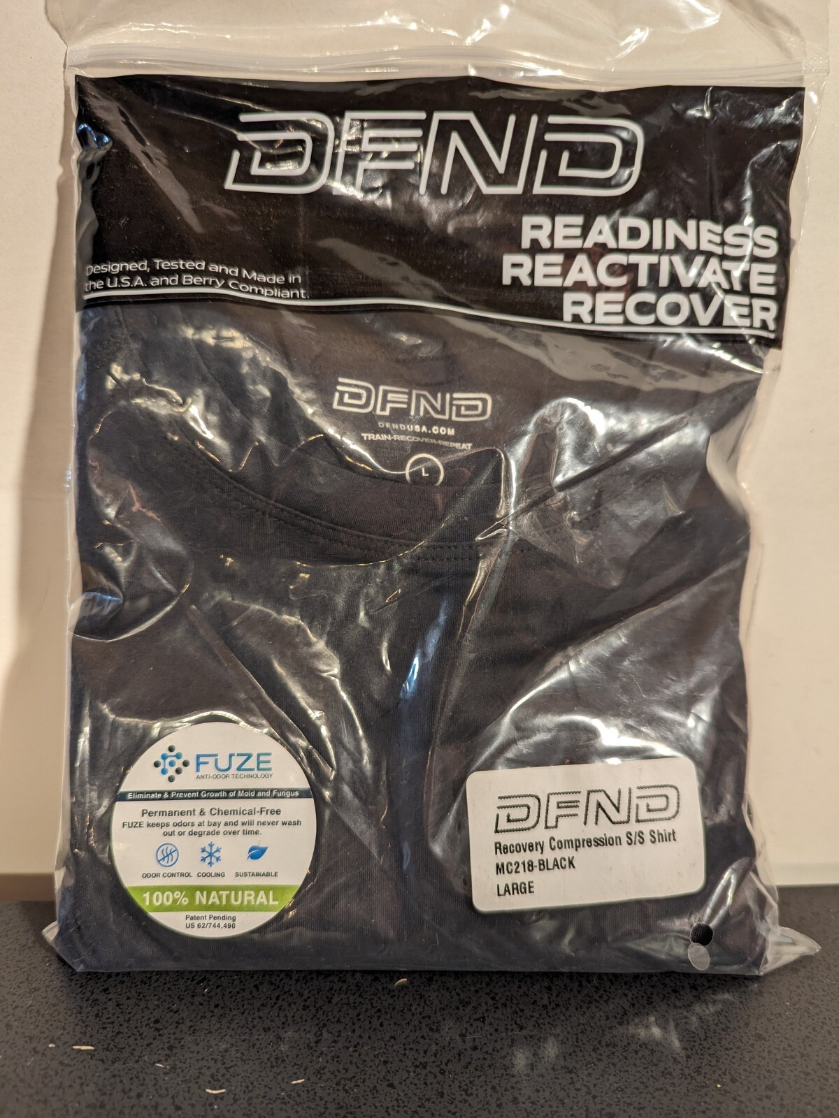 DFND Recovery Compression Training Short Sleeve Shirt Running Black Large MC218 gallery