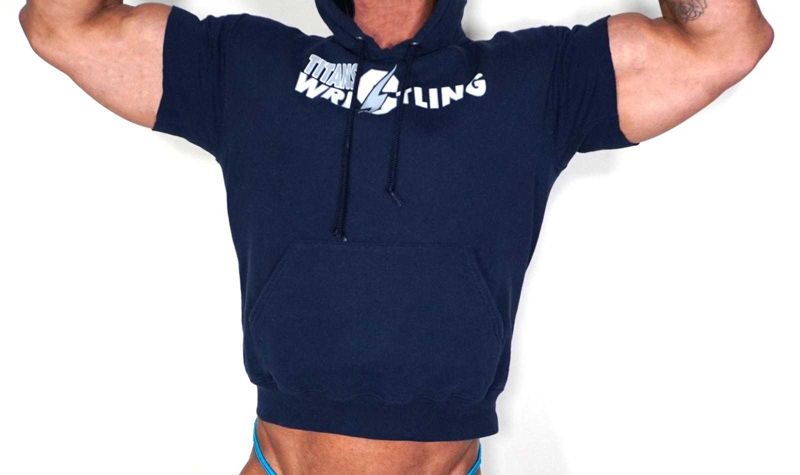 CUT-OFF TITANS WRESTLING SWEATSHIRT SIZE M gallery