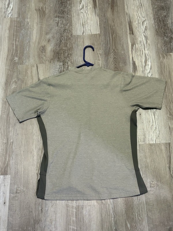 Mountain Hardware Men’s 1/2 Zip Pullover Two Tone Grey M Shirt gallery
