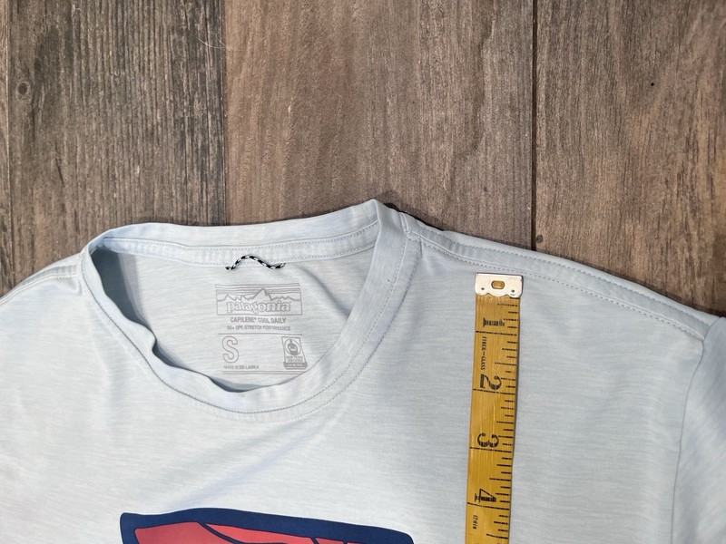 Patagonia Capilene Cool Daily Performance Shirt Mens Small 50+ UPF Cosmic Peaks gallery