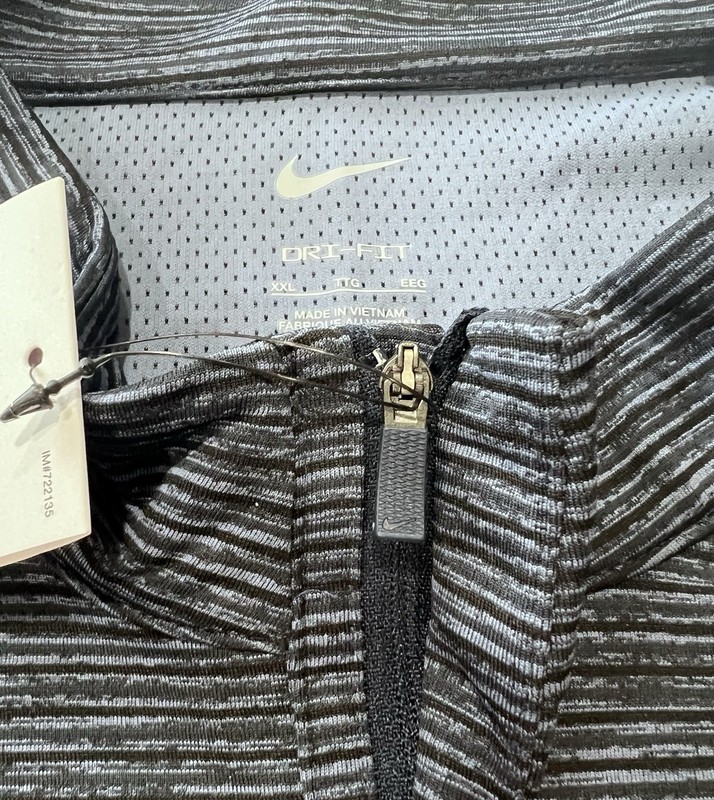 NIKE Running XXL Zip Neck Pullover Long Sleeve Poly Quick Dry Logo Mock Neck gallery