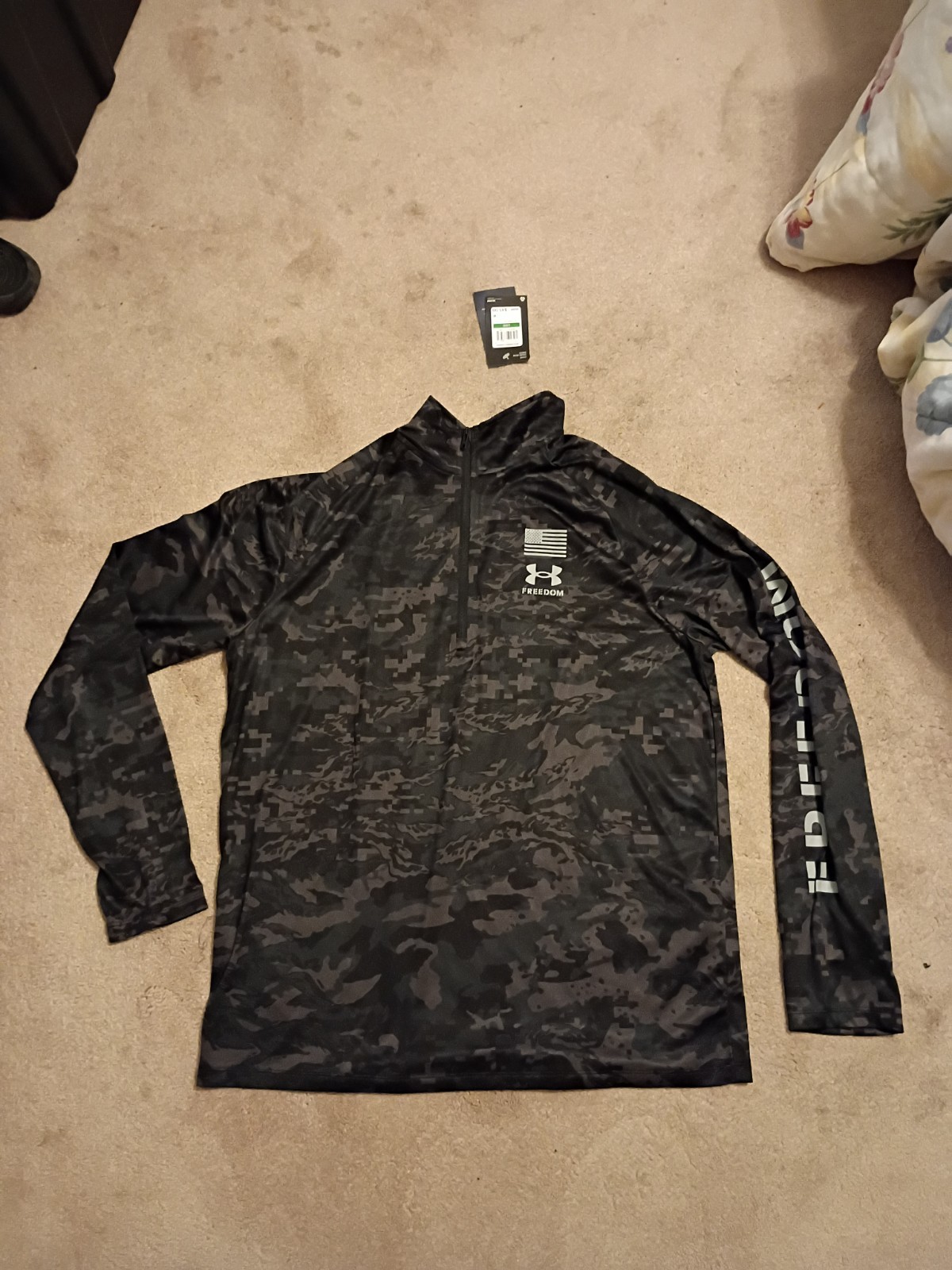 Under Armour Freedom Tech 1/2 Zip Lightweight Long Sleeve Shirt Mens Large Camo gallery