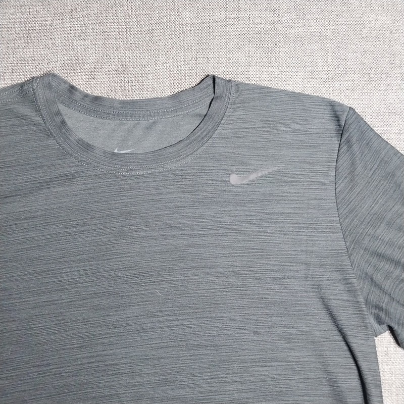 Men's Nike Dri Fit T Shirt Medium Dark Gray Short Sleeve gallery