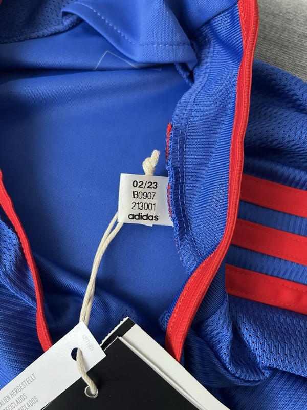Officially Licensed adidas men Olympique Lyonnais 23/24 Away Jersey gallery