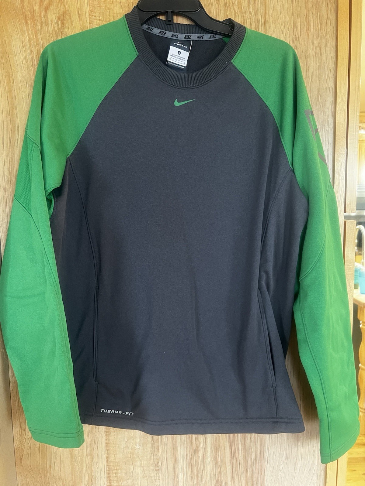 Nike Men's Running Top Sz Small Crew Neck Sweatshirt Green And Black gallery