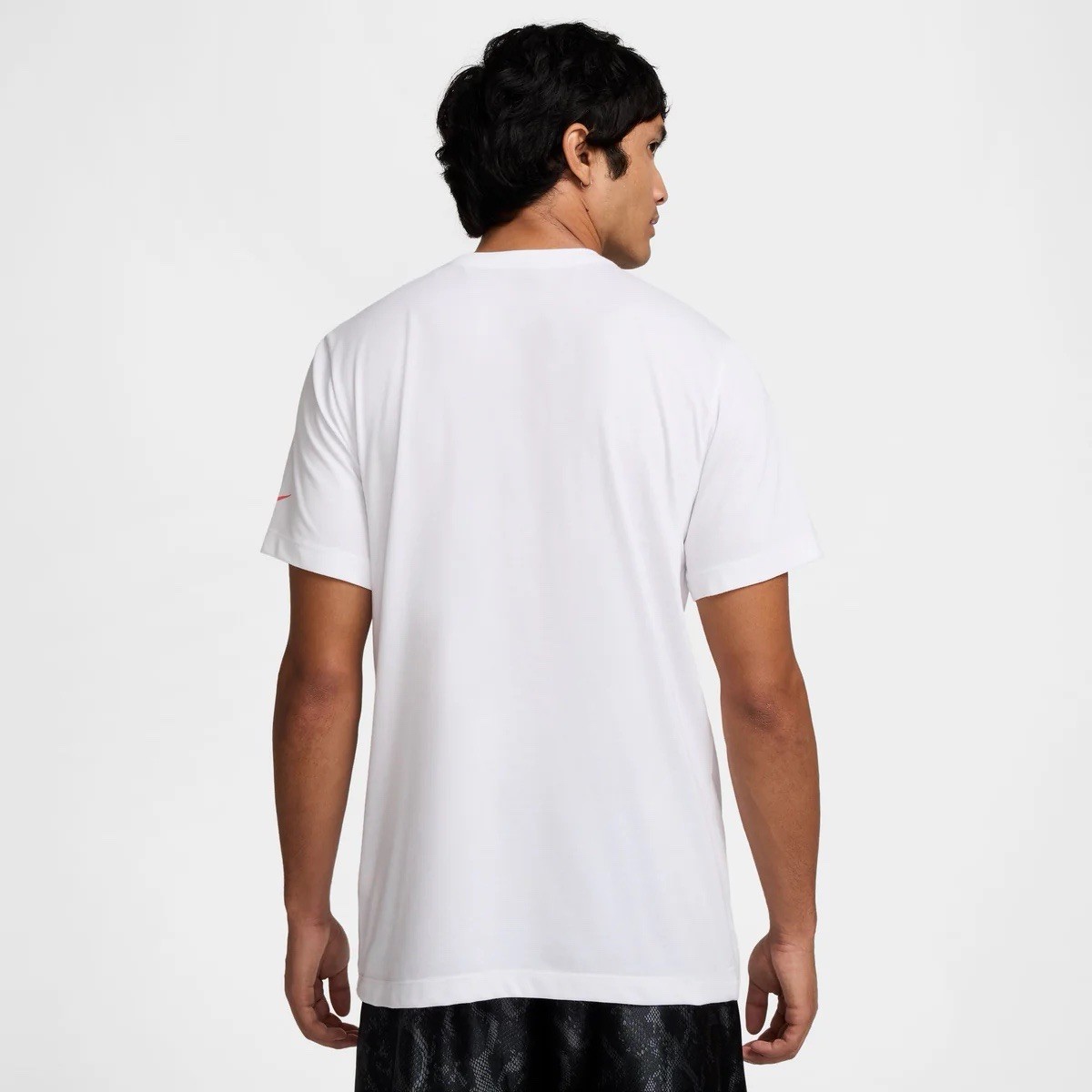 $40 Nike Dri-FIT Kobe Bryant Black Mamba White Tee Shirt (HV5150-100) Men's 3XL gallery