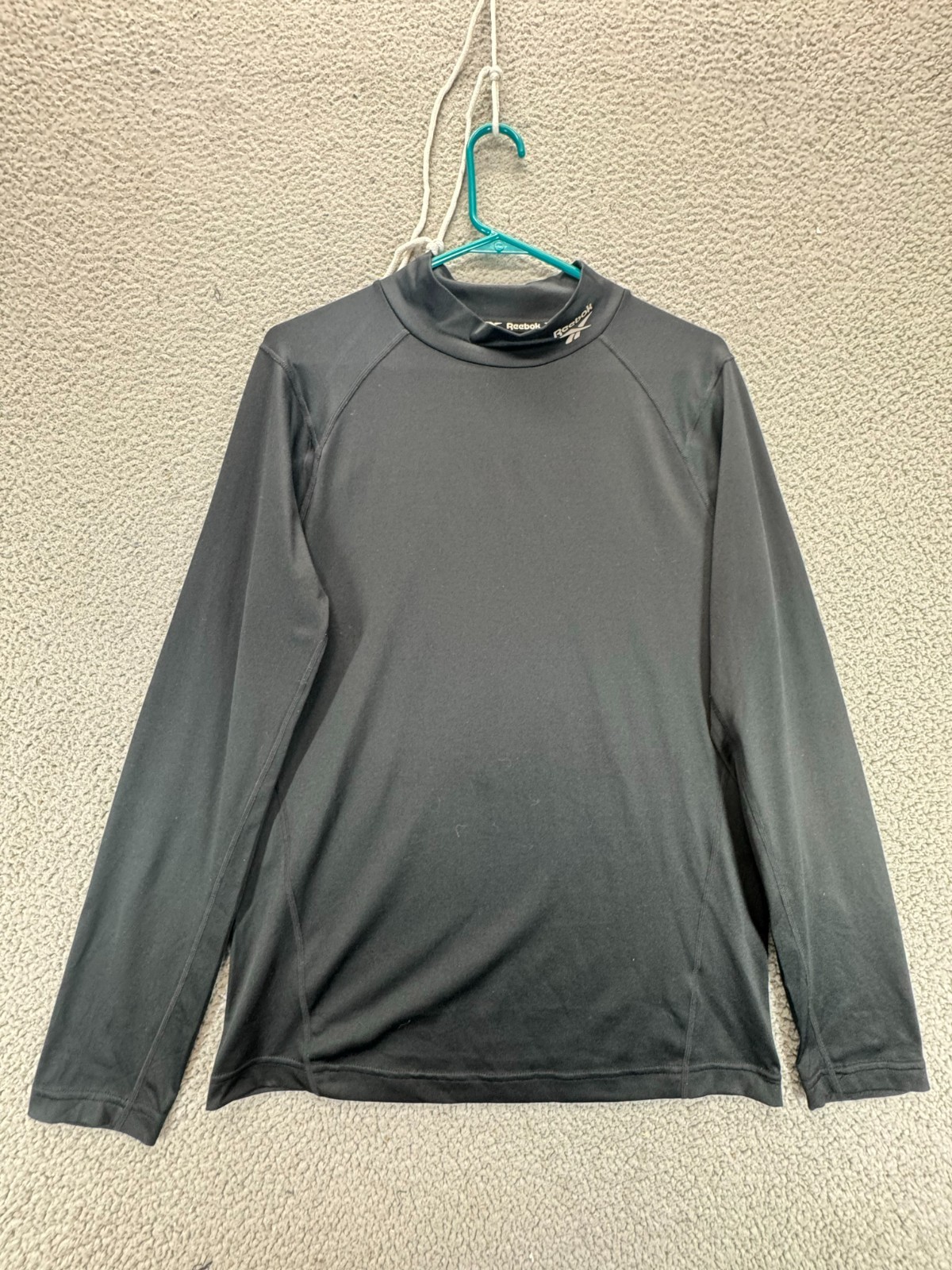 Reebok Compression T-Shirt Mens Medium Running Gym Black Athleisure Sporty Y2K gallery
