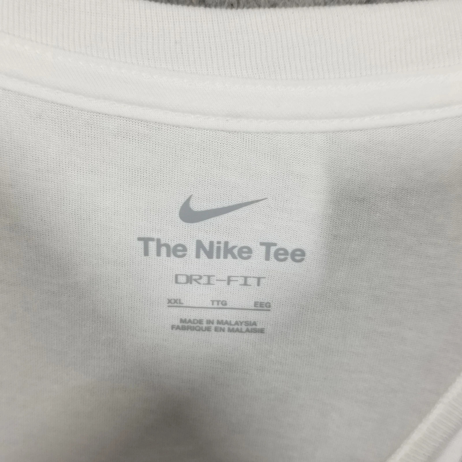 Nike Dri-FIT T-Shirt Mens 2XL White Training Legend Swoosh AR6029-100 gallery