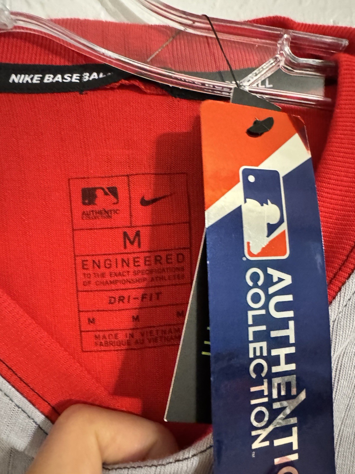 👕NWT Nike Dri-FIT MLB Baseball Long Sleeve Crewneck Colorblock T-Shirt Men's M gallery